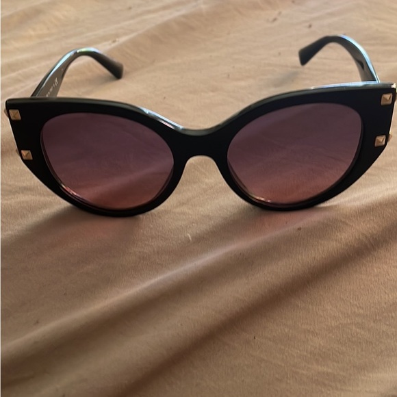 Valentino cat eye sunglasses for sale. - Picture 6 of 7